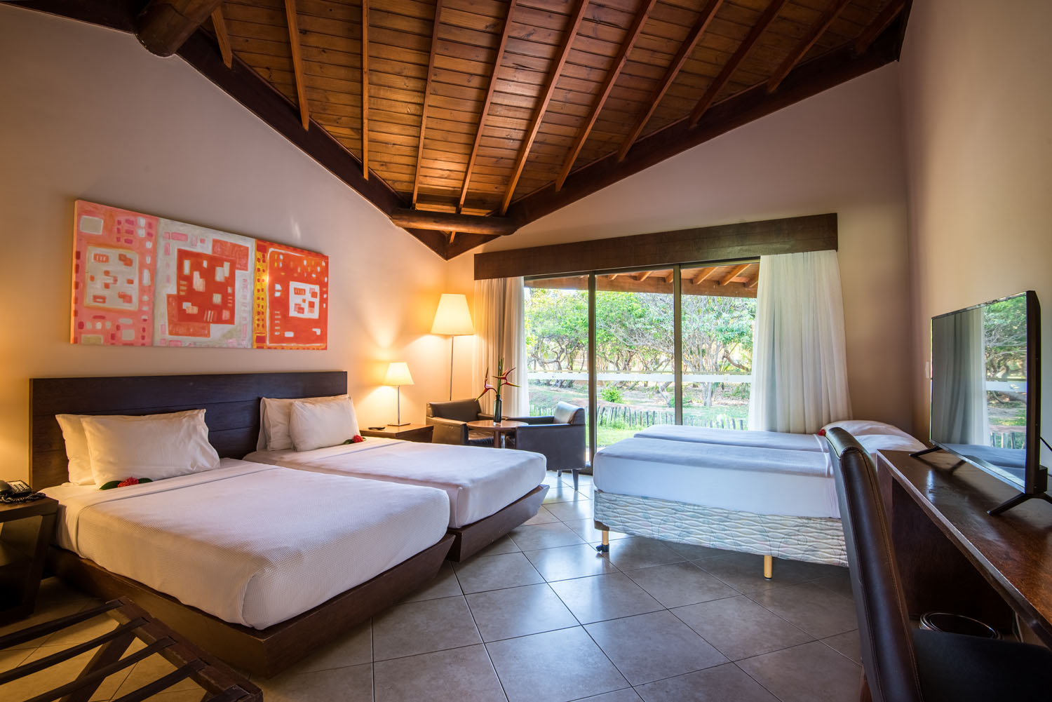 VG Mares_QuartoChaletFamila_1_Baixa